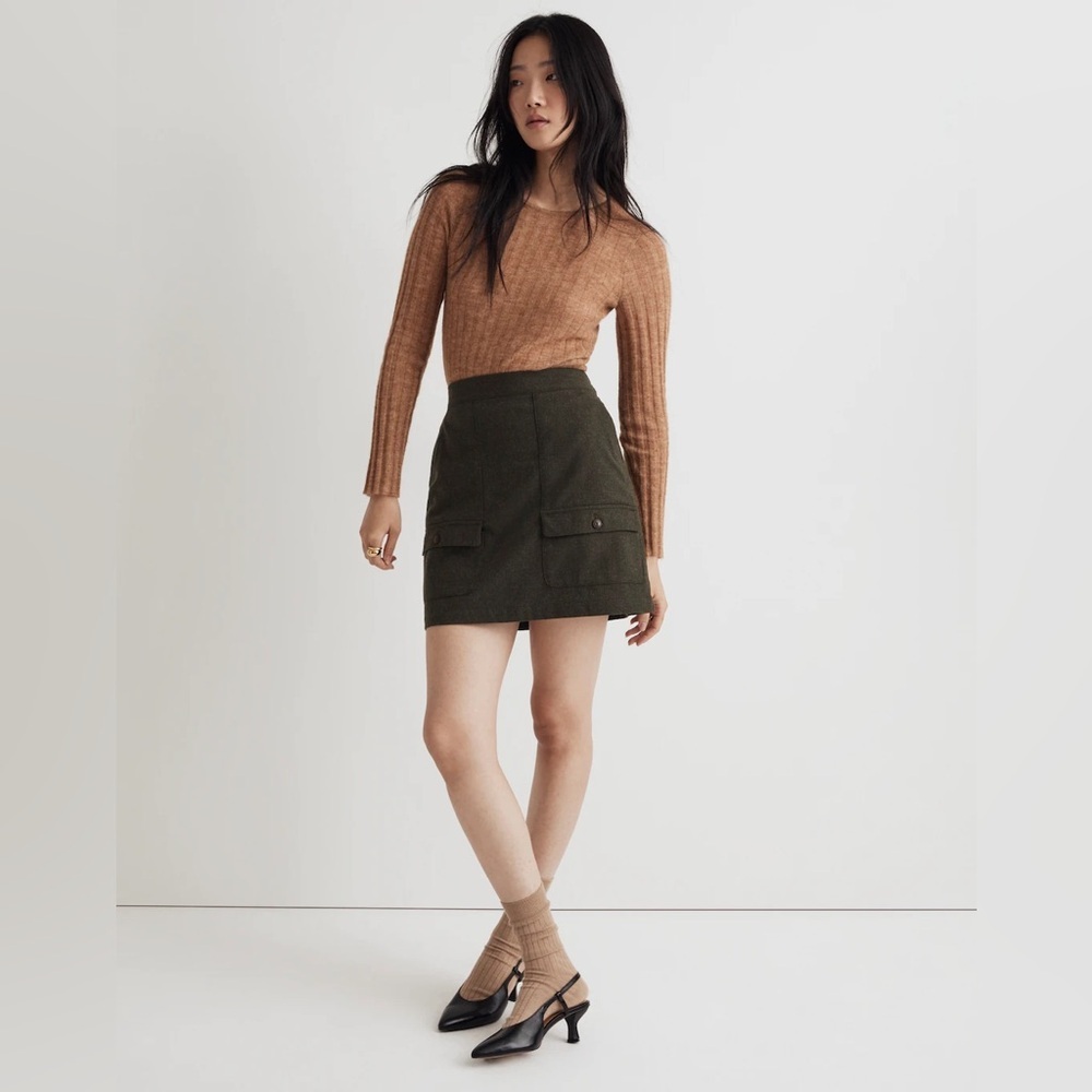MadeWell 
Item NO093
Wool-Blend Cargo Mini Skirt